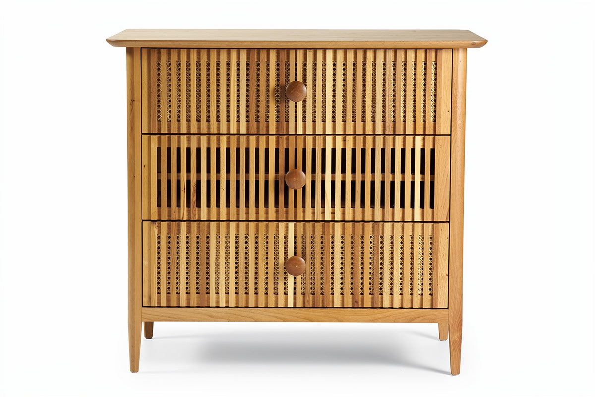 **Houten Dressoir met Geperforeerde Fronten en Ronde Knoppen**